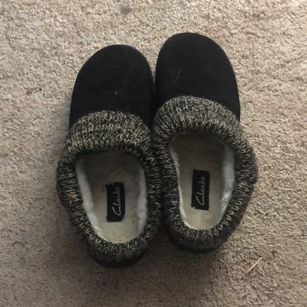 Lightly worn slippers